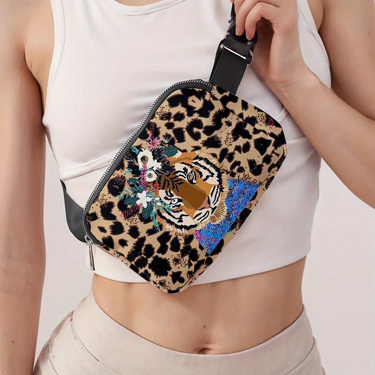 Wild Side Tiger Crossbody Bag🐯