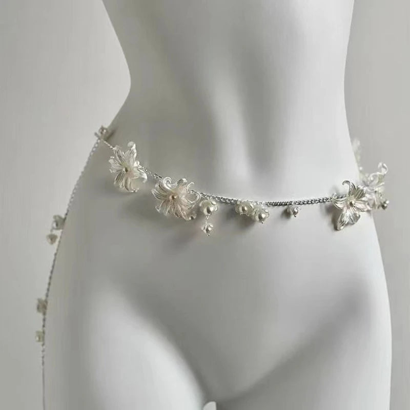 💎 Glossy Multilayer Pearl Waist Chain Belt